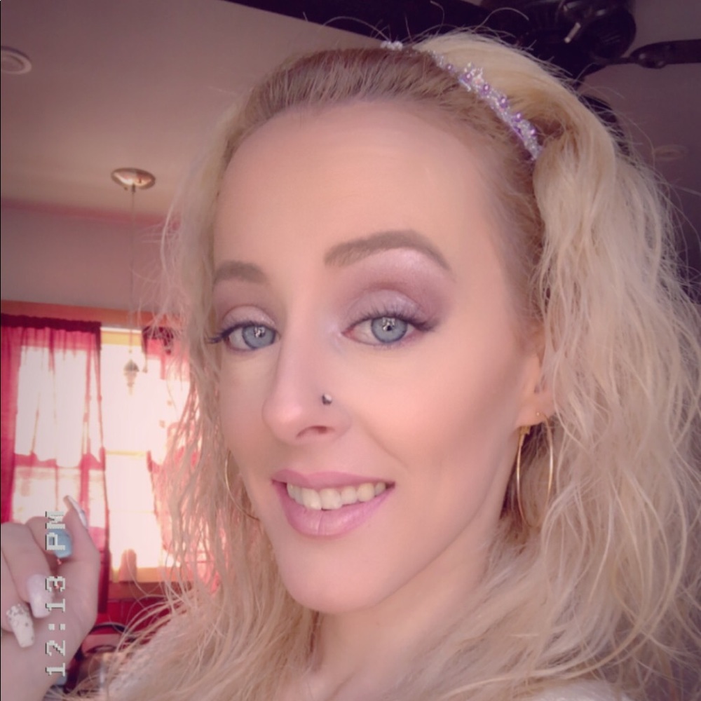 Meet your Posher, Leah